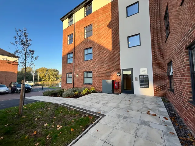 Sandpiper Drive, Doncaster, DN4, photo 1