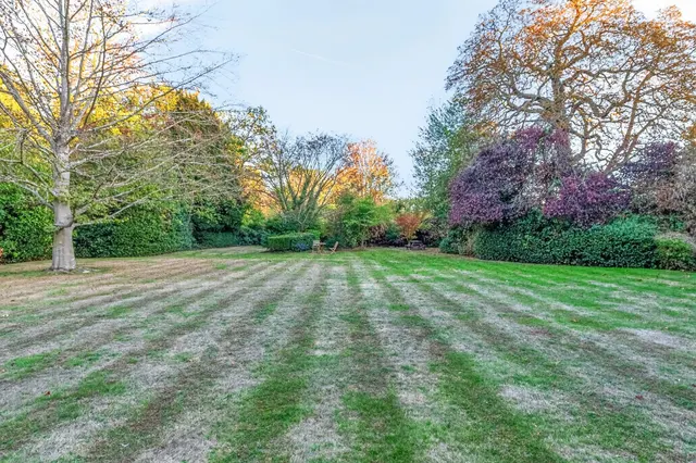 Hogarth Lane, London, W4, photo 2