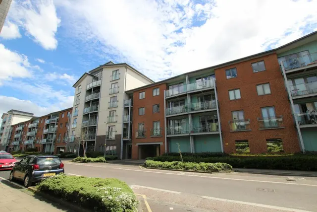 Worsdell Drive, Gateshead, NE8, photo 1