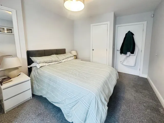 Worsdell Drive, Gateshead, NE8, photo 2