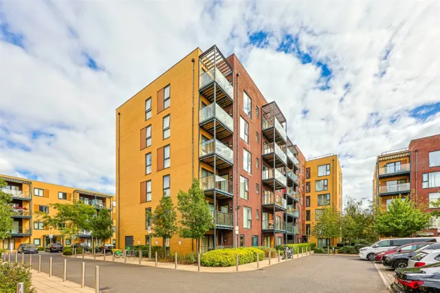 Silverworks Close, Colindale, NW9, photo 1