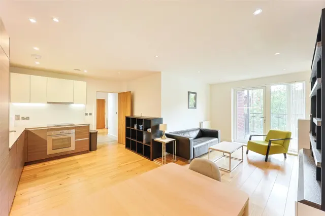 Silverworks Close, Colindale, NW9, photo 3