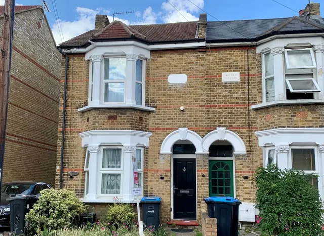Browning Road, Enfield, photo 1
