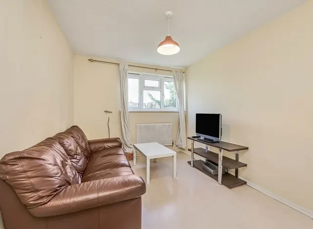 Gideon Road, Battersea, SW11, photo 2