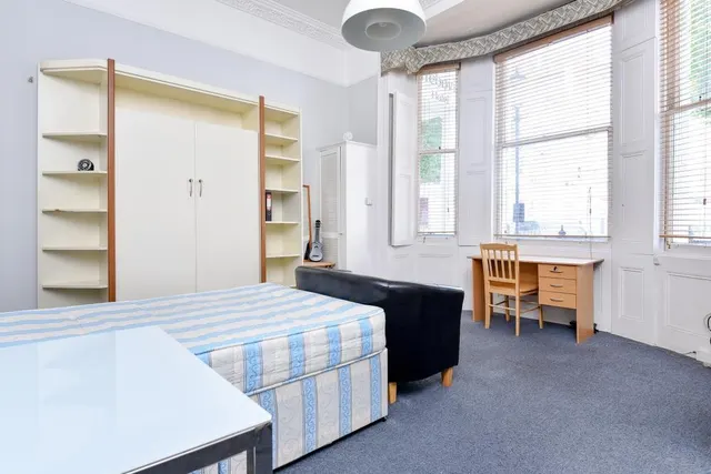 Trebovir Road, Earls Court, SW5, photo 2