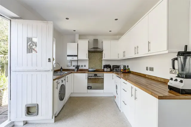 Horsham Road, Findon Village, BN14, photo 2