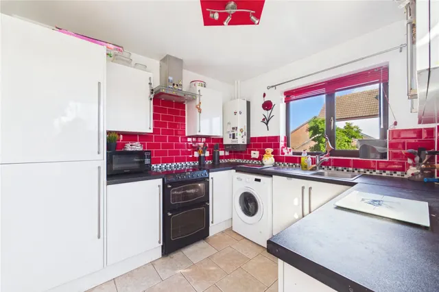 Sheraton Drive, Tilehurst, RG31, photo 2