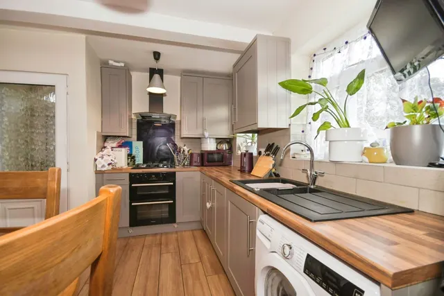 Photo 2 — Crag View Crescent, SHEFFIELD, South Yorkshire, S35