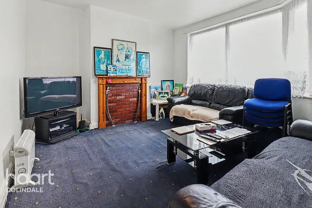 Blundell Road, HA8, photo 2