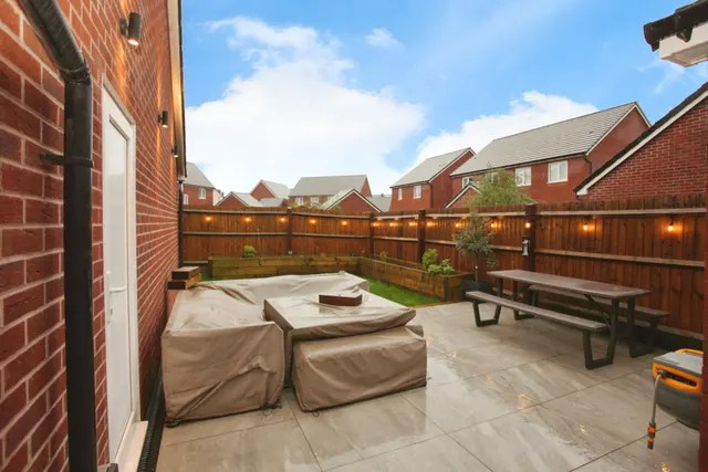 Martensite Way, Newport, NP19, photo 3