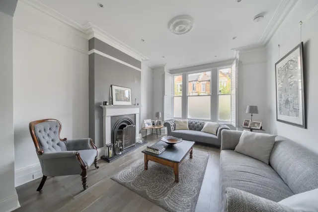 Photo 3 — Claremont Road, Highgate, London, N6