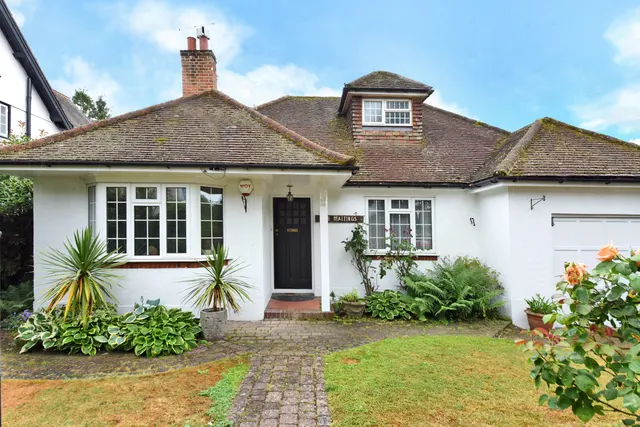 Vicarage Lane, Laleham, TW18, photo 1