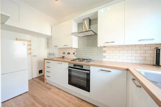 Cowley Road, Leeds, LS13, photo 2