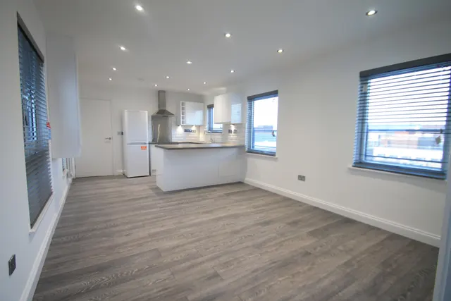Hatters Court, LU1, photo 1