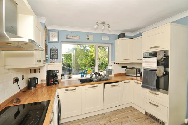 Photo 2 — Ravine Close, Hastings