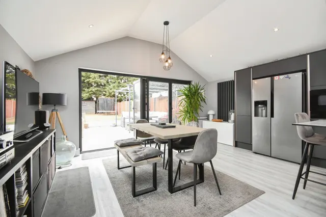 Ramsey Road, Halstead, photo 1