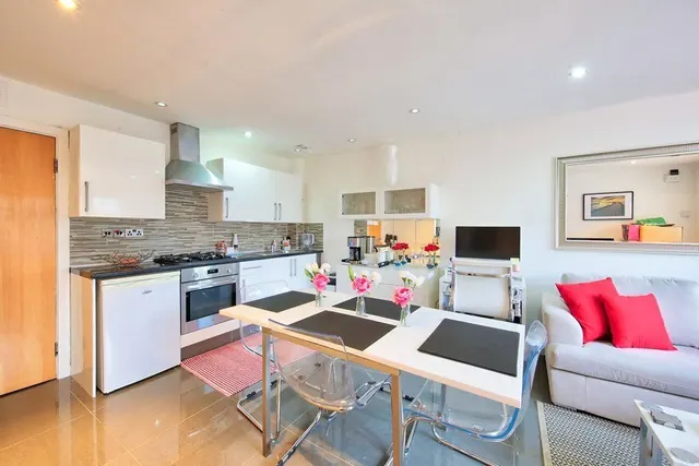Furmage Street, Wandsworth, SW18, photo 2