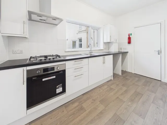 Wyndham Square, Stonehouse, PL1, photo 3