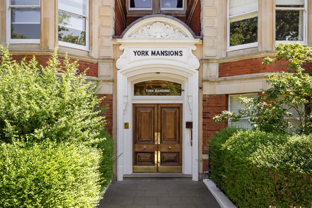 Photo 2 — Prince of Wales Drive, Battersea, South West London