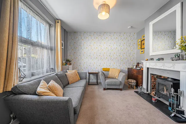 Victoria Road, Addlestone, KT15, photo 3