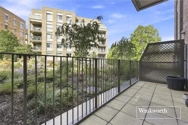 1 bedroom flat — Medawar Drive, Mill Hill East, London, NW7