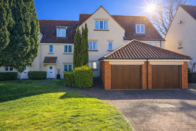 Parsonage Court, Portishead, BS20, photo 1