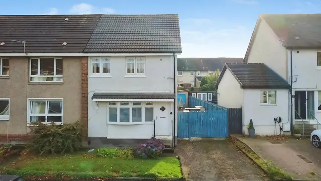 2 bedroom house, Macadam Gardens, Bellshill, ML4