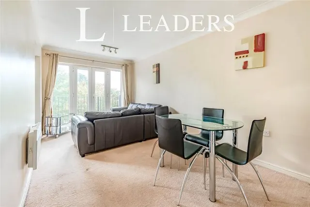 Tower Close, East Grinstead, RH19, photo 3