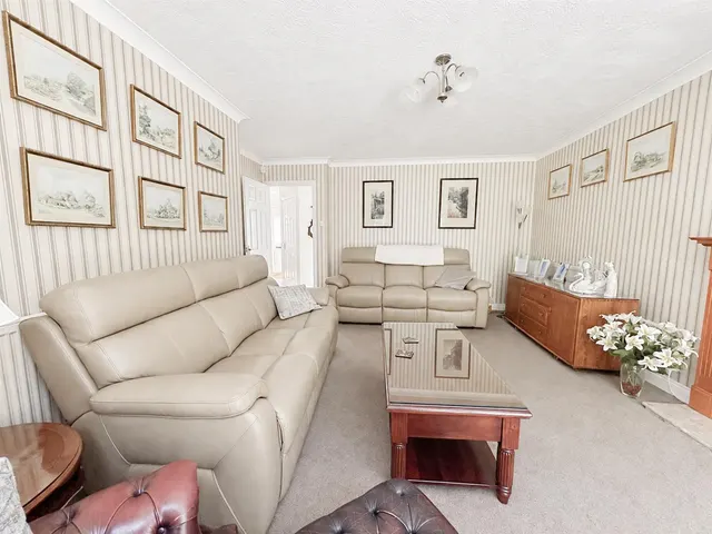 Whittlewood Close, St. Leonards-On-Sea, TN38, photo 3