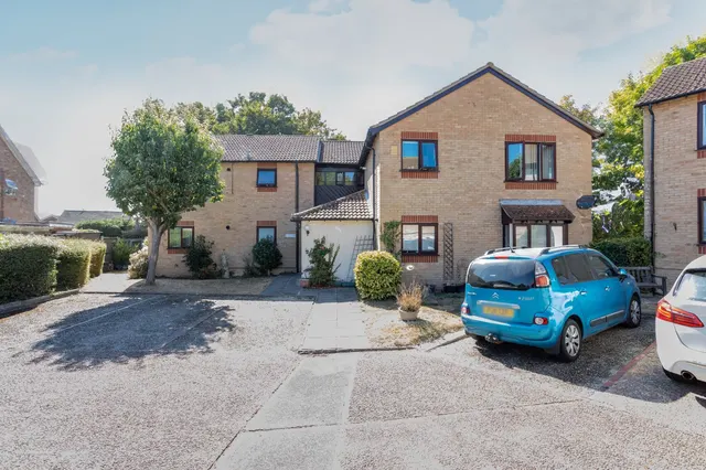Barrows Close, Birchington, CT7, photo 1