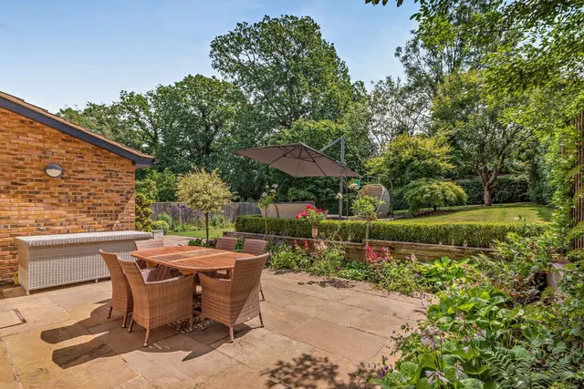 Photo 2 — Goddard Drive, Midgham, Reading, Berkshire, RG7 5UW
