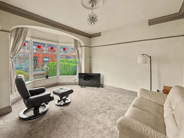 Orange Hill Road, Prestwich, M25, photo 3