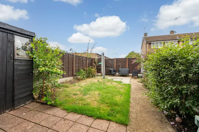 Photo 3 — Homefield Road, Ware, SG12 7NG