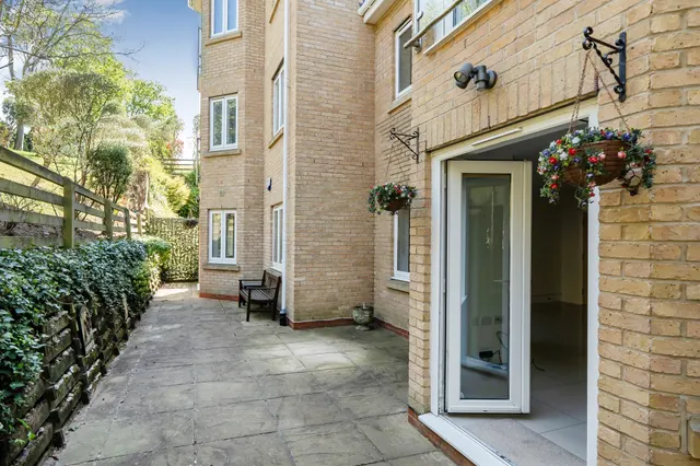 Slades Hill, Enfield, EN2, photo 2