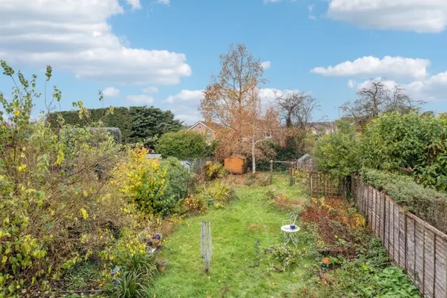 Photo 2 — Chalklands, Bourne End SL8 5TH