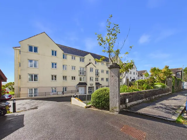 Emslie Road, Falmouth, photo 1