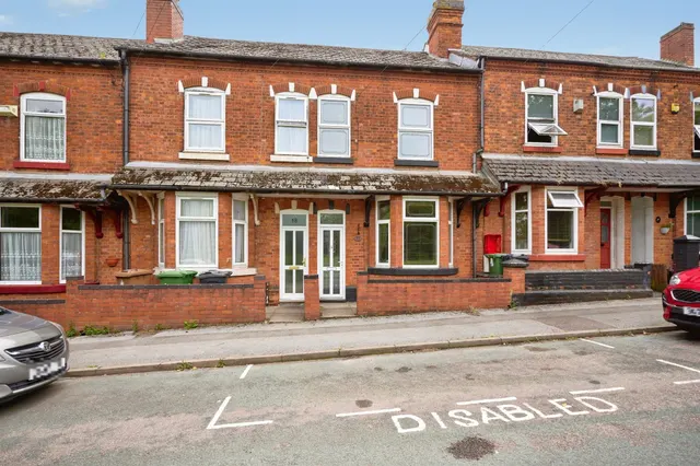 Avenue Road, Wednesbury, WS10, photo 1