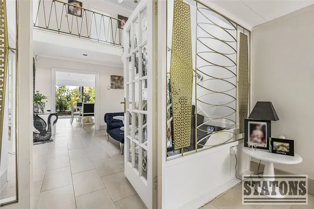 Photo 3 — Cockfosters Road, Hadley Wood, EN4 0JT