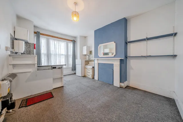 Photo 3 — Mount Ephraim Road, Streatham, London, SW16