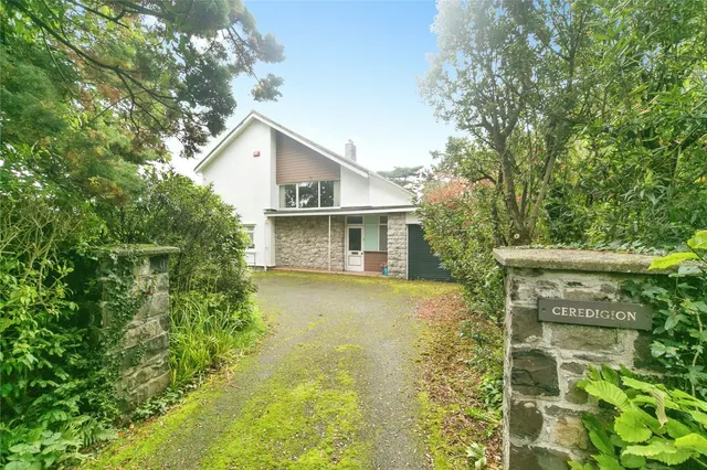 Lon Ty'n Y Caeau, Menai Bridge, LL59, photo 1
