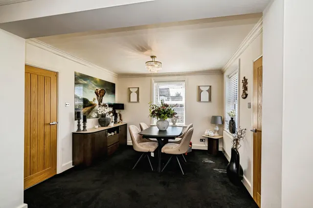 Beech Tree Road, Holmer Green, HP15, photo 2