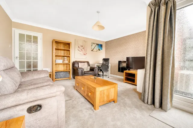 Photo 3 — The Green, Sidcup, DA14 6DF