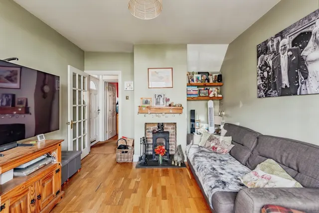 Photo 3 — Endsleigh Road, Merstham, Redhill