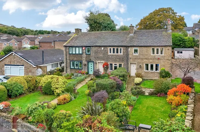 3 bedroom house, Sowood Green, Sowood, HX4