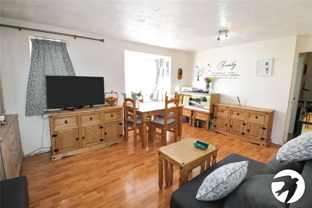 Chandlers Drive, Erith, DA8, photo 2