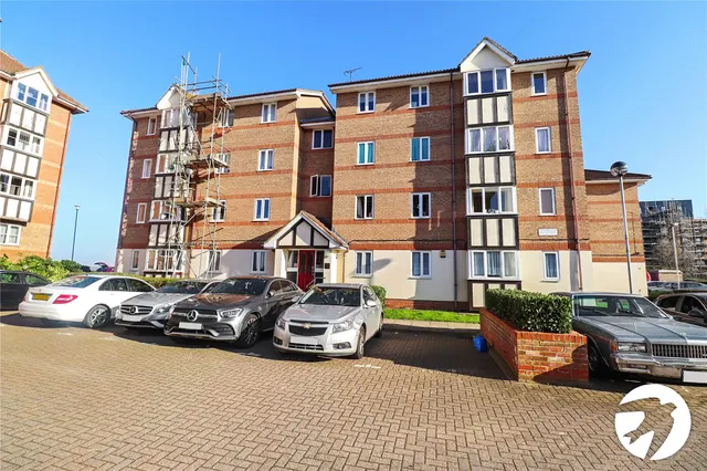 Chandlers Drive, Erith, DA8, photo 1