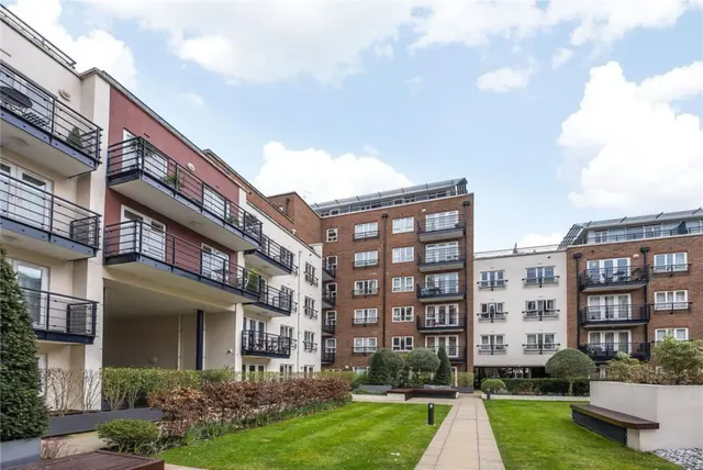 11 Earlsfield House, Royal Quarter, Seven Kings Way, Kingston upon Thames, photo 1