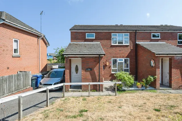 Highfield Road, Dudley, photo 1