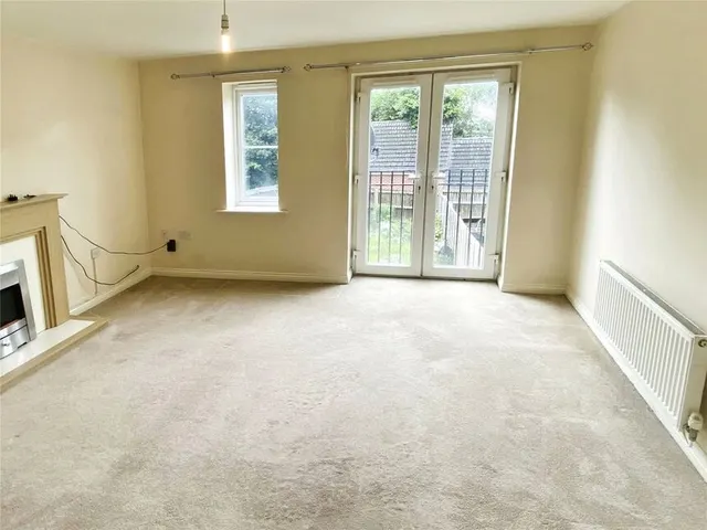 Photo 3 — Spruce Road, Nuneaton, Warwickshire, CV10