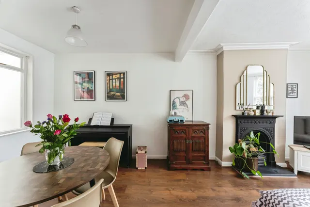 Salisbury Road, Gidea Park, RM2, photo 3
